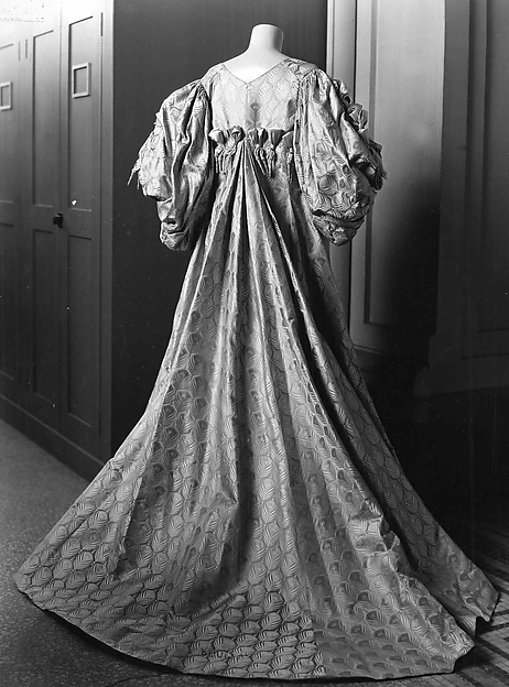 Tea gown